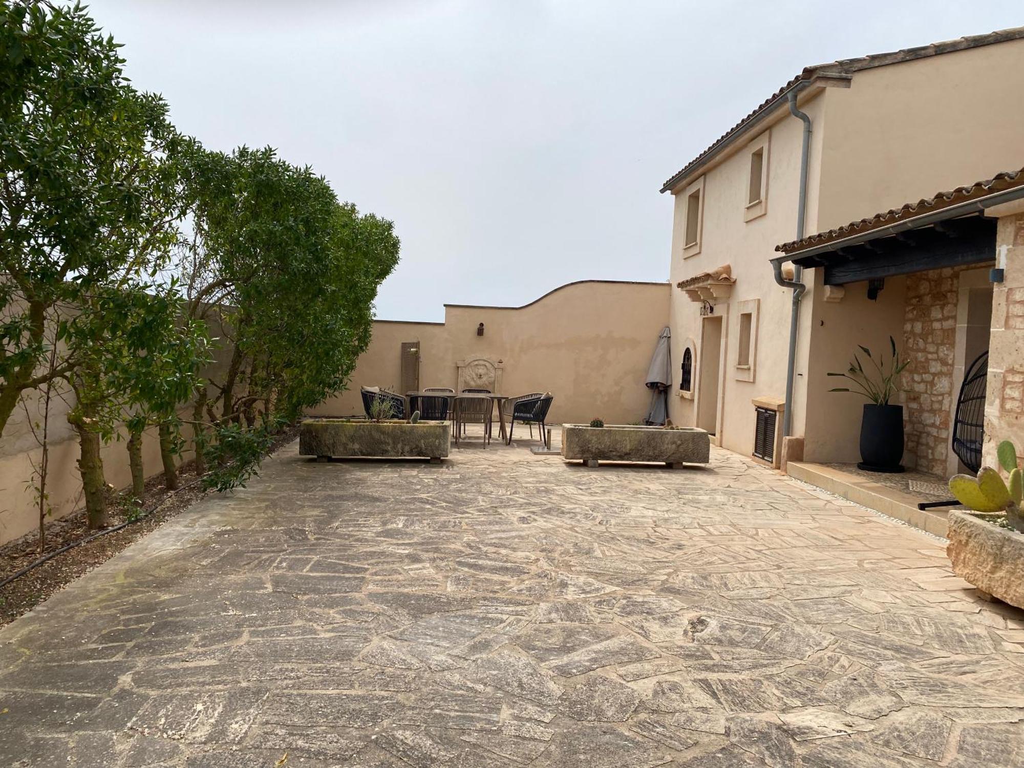 Mallorca 19 Km Montuiri Finca Gallo Negro Santanyi Campos Gesamte Unterkunft Social Media Villa Campos (Mallorca)
